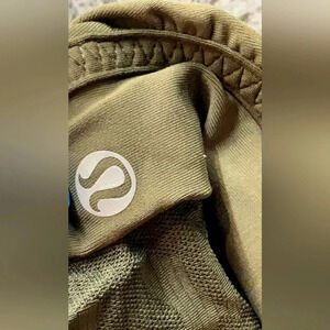 Lululemon‎ Olive Green Cropped Leggings Ruched Detail Activewear Athleisure